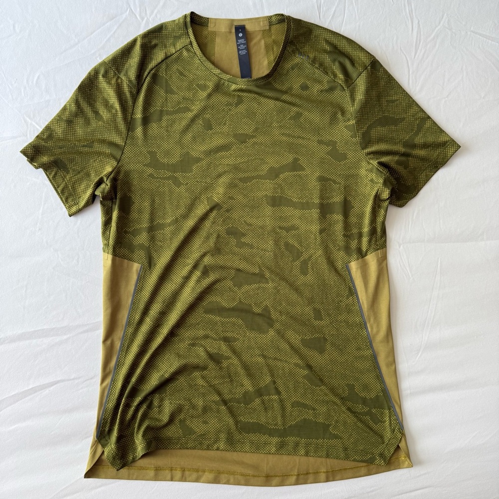Men's Lululemon Olive Green Camo T-Shirt
